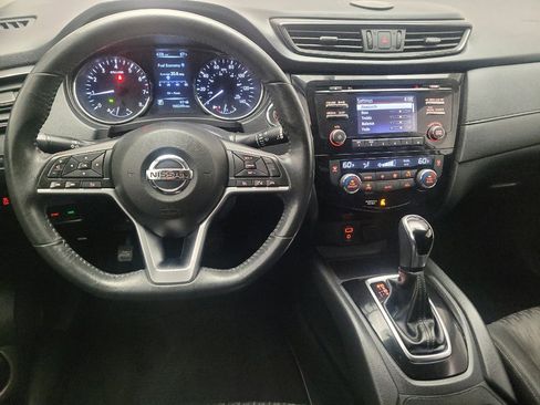 Used 2017 Nissan Rogue SV AWD/4WD image 22