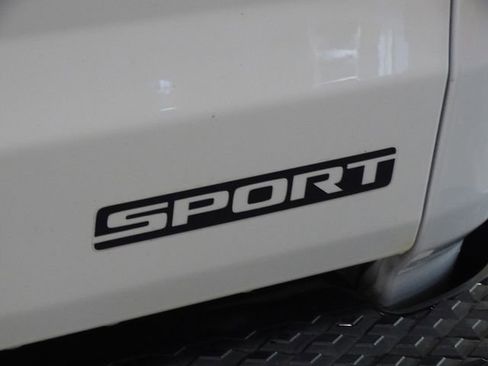 Used 2021 Jeep Gladiator Sport image 35