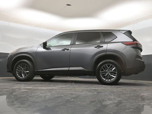 Used 2024 Nissan Rogue S AWD/4WD image 17