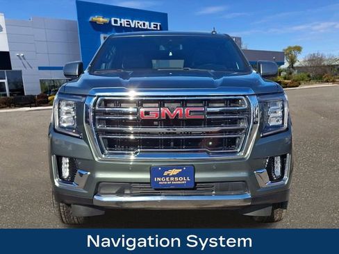 Used 2023 GMC Yukon XL SLT image 3