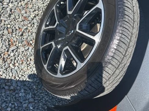 Used 2022 Chevrolet Tahoe RST w/ Luxury Package image 9