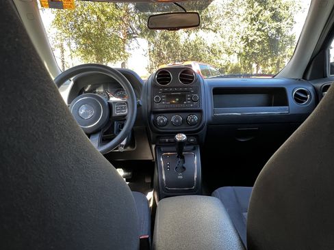 Used 2016 Jeep Patriot Sport w/ Power Value Group image 32