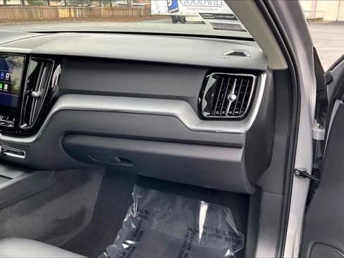 Used 2025 Volvo XC60 B5 Core w/ Climate Package image 19