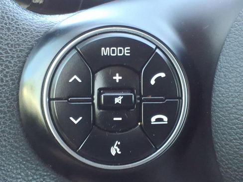 Used 2022 Kia Soul LX w/ Technology Package FWD image 27