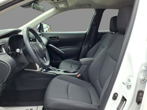 Used 2022 Toyota Corolla Cross LE image 20