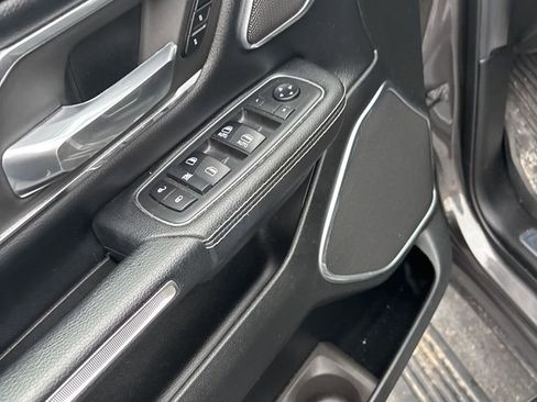 Used 2019 RAM 1500 Laramie image 8