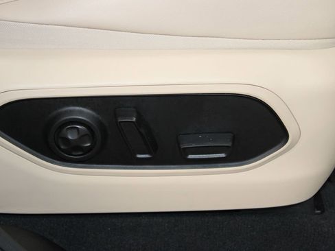 Used 2024 Jeep Grand Cherokee L Limited AWD/4WD image 28