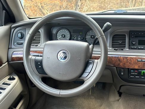 Used 2009 Mercury Grand Marquis LS RWD image 23