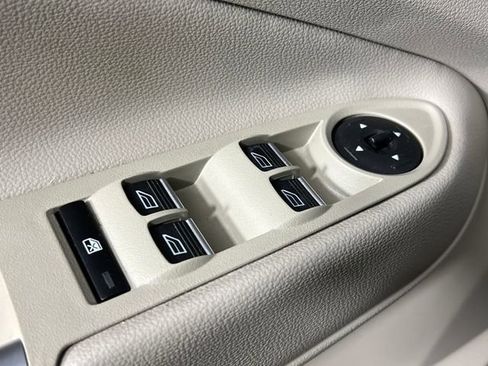 Used 2017 Ford Escape Titanium image 20