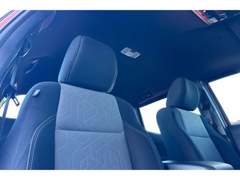 Used 2020 Toyota Tacoma 2WD Double Cab image 17