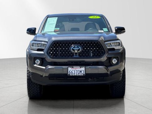 Used 2022 Toyota Tacoma Limited w/ Nightshade Package AWD/4WD image 9