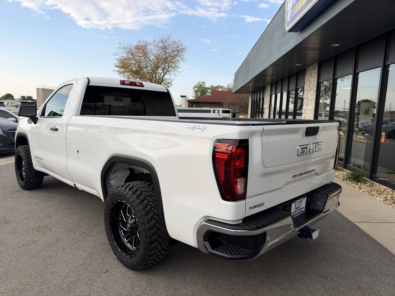 Used 2026 GMC Sierra 1500 Pro w/ Pro Value Package AWD/4WD image 5