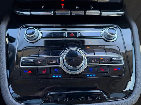 Used 2022 Lincoln Corsair FWD w/ Equipment Group 101A image 11