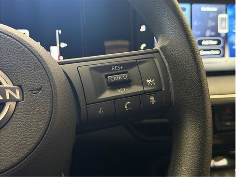 Used 2026 Nissan Kicks SV FWD image 18