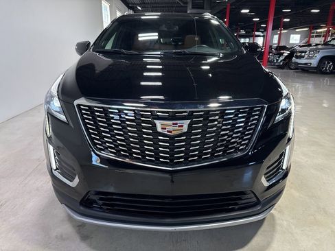 Used 2022 Cadillac XT5 Premium Luxury w/ LPO, Floor Liner Package AWD/4WD image 9