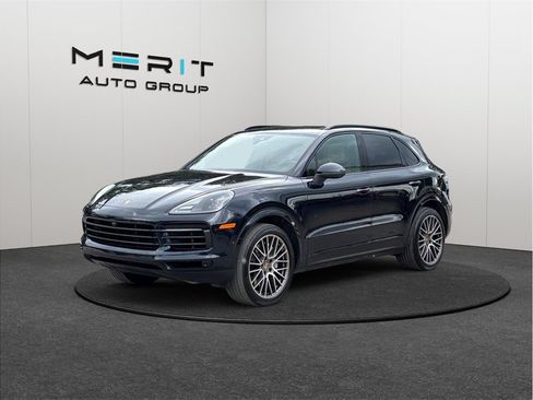 Used 2023 Porsche Cayenne Platinum Edition AWD/4WD image 4