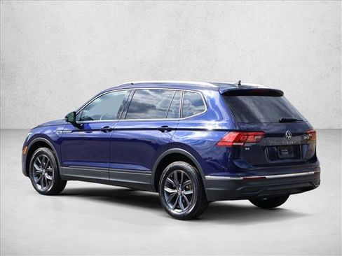 Used 2024 Volkswagen Tiguan SE AWD/4WD image 9
