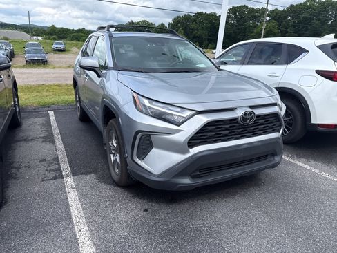 Used 2025 Toyota RAV4 XLE w/ Convenience Package AWD/4WD image 1