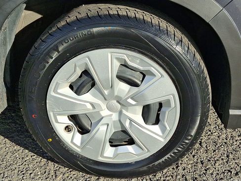 Used 2023 Subaru Forester image 9