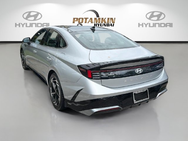 Used 2024 Hyundai Sonata SEL w/ Convenience Package FWD image 7