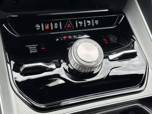 New 2026 Jeep Grand Wagoneer Limited AWD/4WD image 33