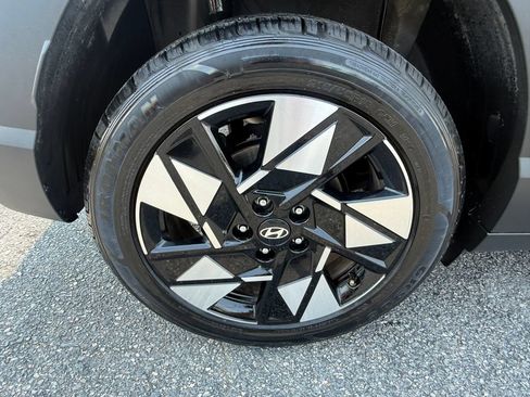 Used 2024 Hyundai Kona SEL FWD image 30