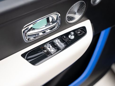 Used 2021 Rolls-Royce Cullinan Black Badge image 57