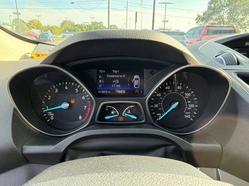 Used 2017 Ford Escape SE AWD/4WD image 16