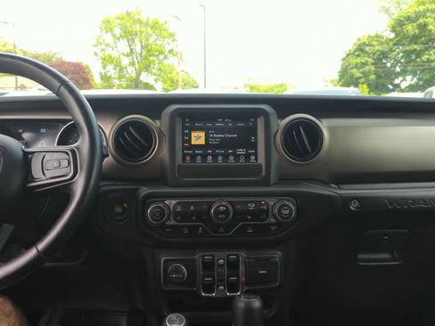 Used 2021 Jeep Wrangler Unlimited Sport AWD/4WD image 21