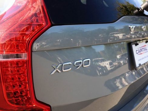 Used 2020 Volvo XC90 T5 Momentum w/ Protection Package image 24