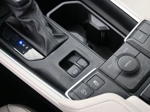 Certified 2024 Toyota Grand Highlander XLE image 18