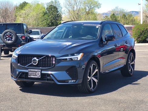 Certified 2023 Volvo XC60 B5 Ultimate w/ Climate Package AWD/4WD image 4