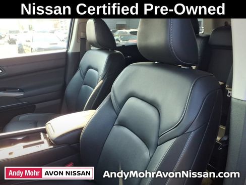 Certified 2025 Nissan Pathfinder SL FWD image 15