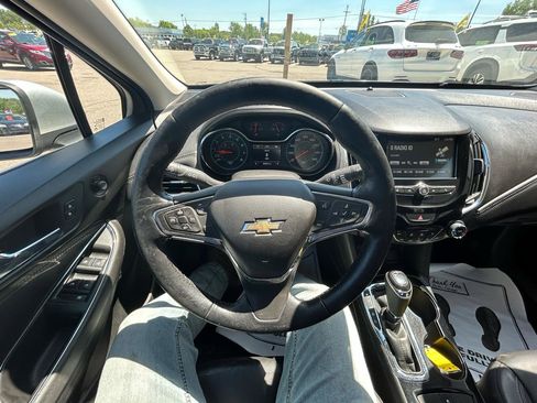 Used 2016 Chevrolet Cruze Premier FWD image 28