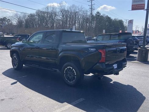 Used 2024 Toyota Tacoma TRD Sport image 6