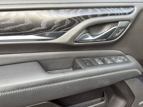 Used 2021 GMC Yukon XL Denali image 12