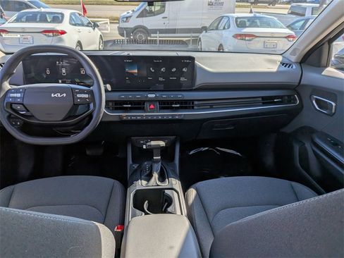 Used 2025 Kia K4 LXS image 20