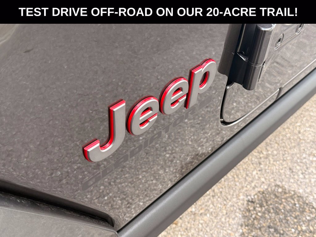 New 2026 Jeep Gladiator Rubicon w/ Steel Power Dome Hood Package AWD/4WD image 30