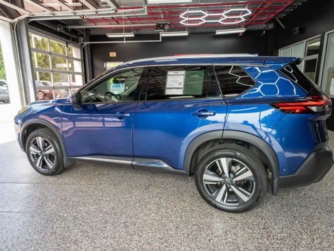 Used 2023 Nissan Rogue SL w/ SL Premium Package AWD/4WD image 2