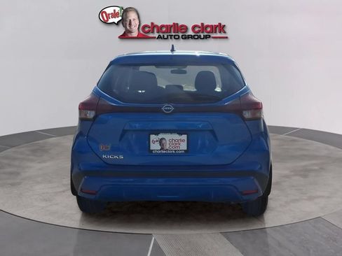 Used 2024 Nissan Kicks S FWD image 4
