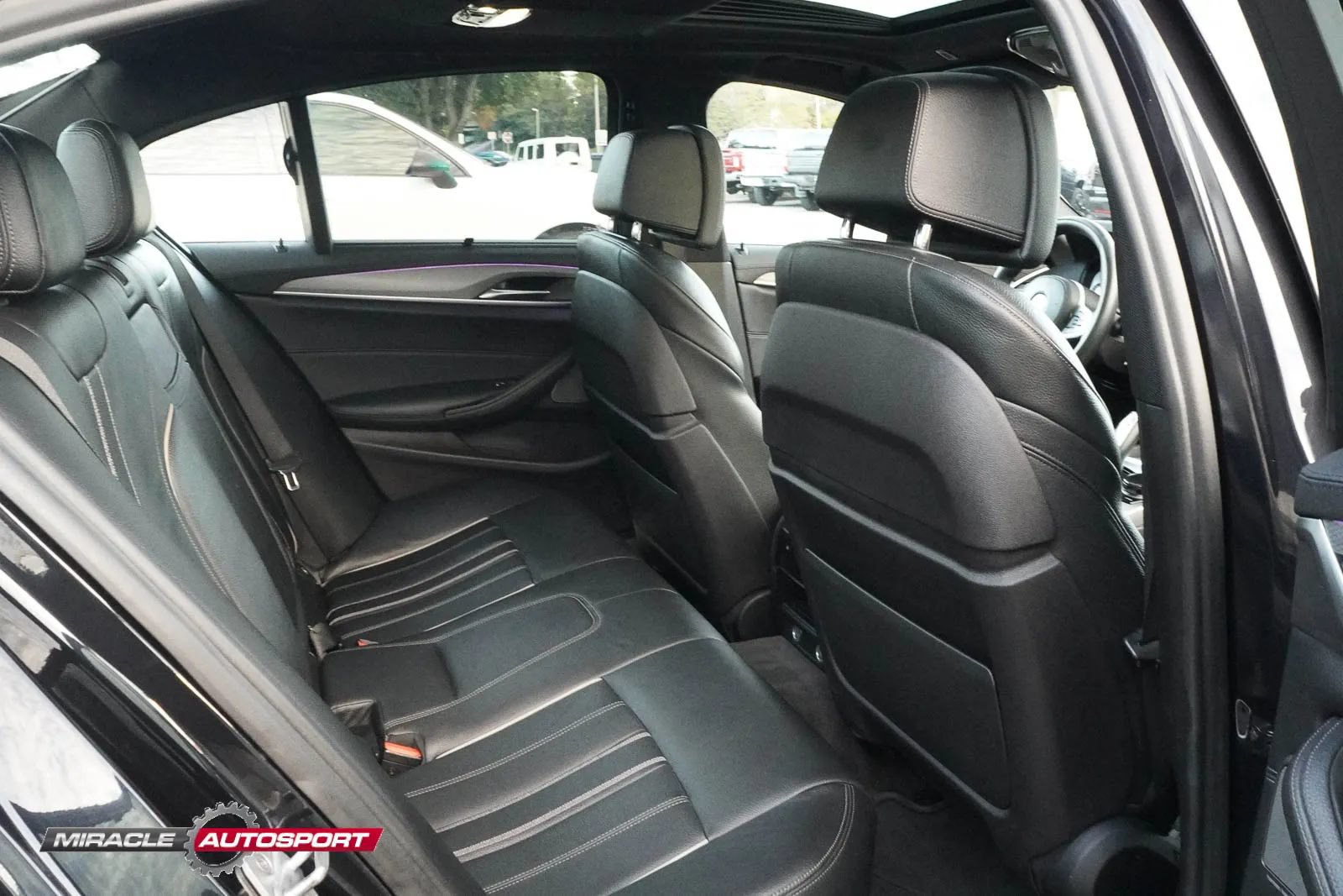 Used 2018 BMW M550i xDrive AWD/4WD image 37