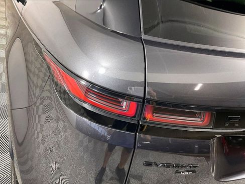 Used 2023 Land Rover Range Rover Evoque HST image 28