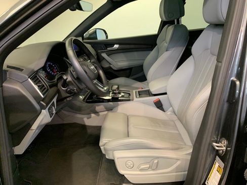 Used 2022 Audi Q5 2.0T Premium image 17