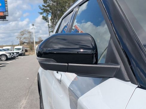 New 2026 Ford Explorer ST-Line w/ ST-Line Street Pack image 12