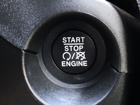 Used 2020 Jeep Compass Latitude FWD image 52