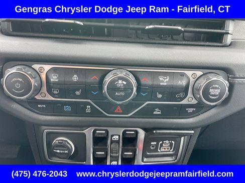 Certified 2025 Jeep Wrangler Unlimited Sahara AWD/4WD image 56