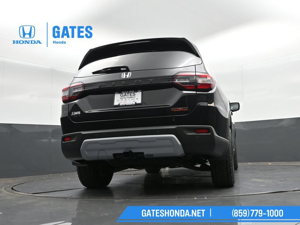 Certified 2025 Honda Pilot TrailSport image 42