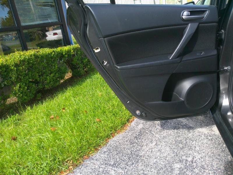 Used 2013 MAZDA MAZDA3 i Touring FWD image 22