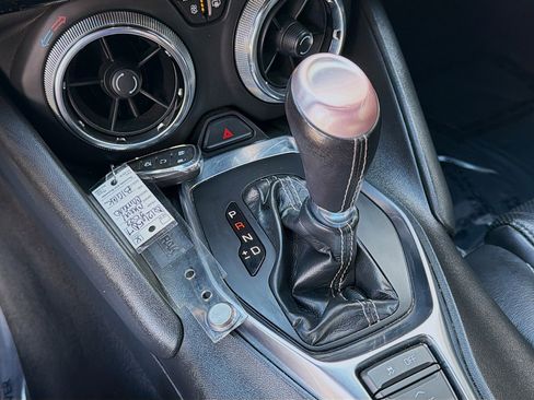 Used 2022 Chevrolet Camaro LT w/ RS Package image 15