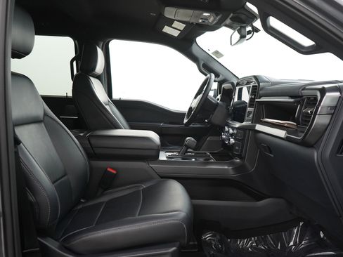 Used 2025 Ford F150 Lariat AWD/4WD image 11